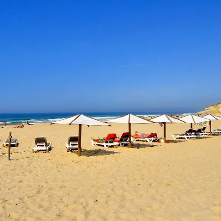 Beach Village Apartment *